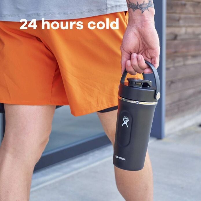 24-oz-insulated-shaker-bottle-i7 hydro_flask_ecomm_en_insulated_shaker_pt03_2000x2000px_4.jpg