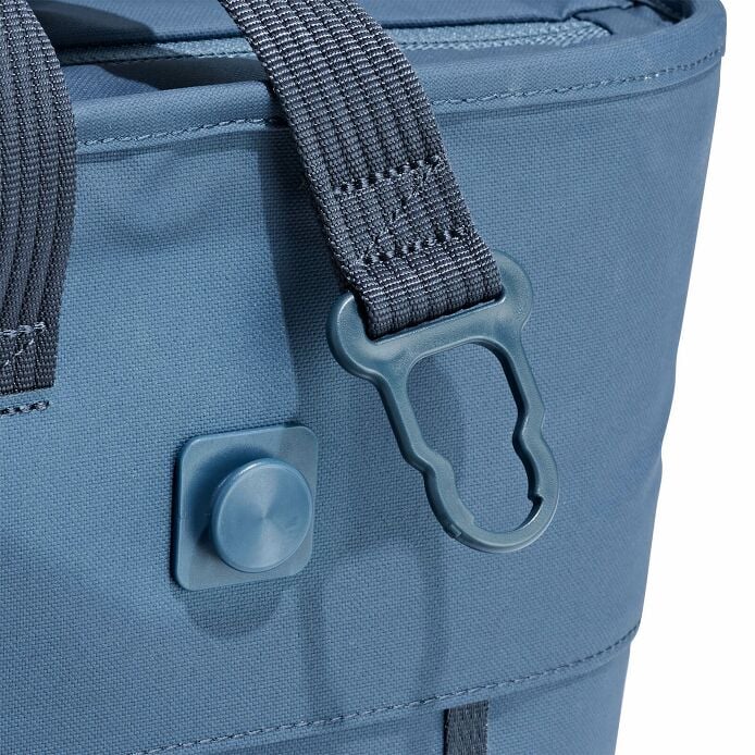carryouttm-soft-cooler-tote-30-l-c7 250815_hydro_cooler_details_14841_6.jpg
