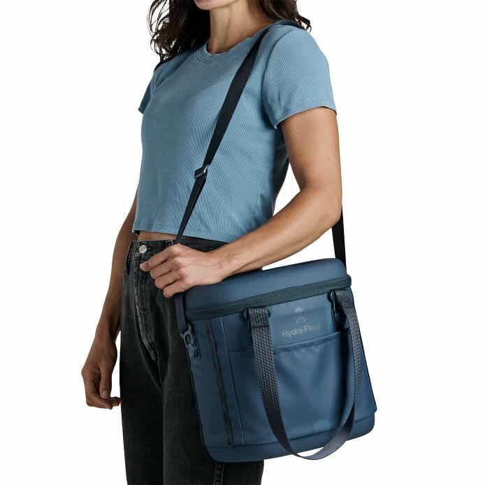 carryouttm-soft-cooler-10-l-n6 250815_hydro_s26_hb_14560_1_4.jpg