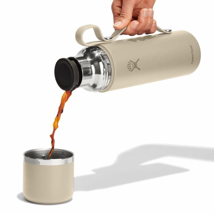 28-oz-hot-flask-and-cup-d7 hot-flask-_-cup-oat-pour.jpg